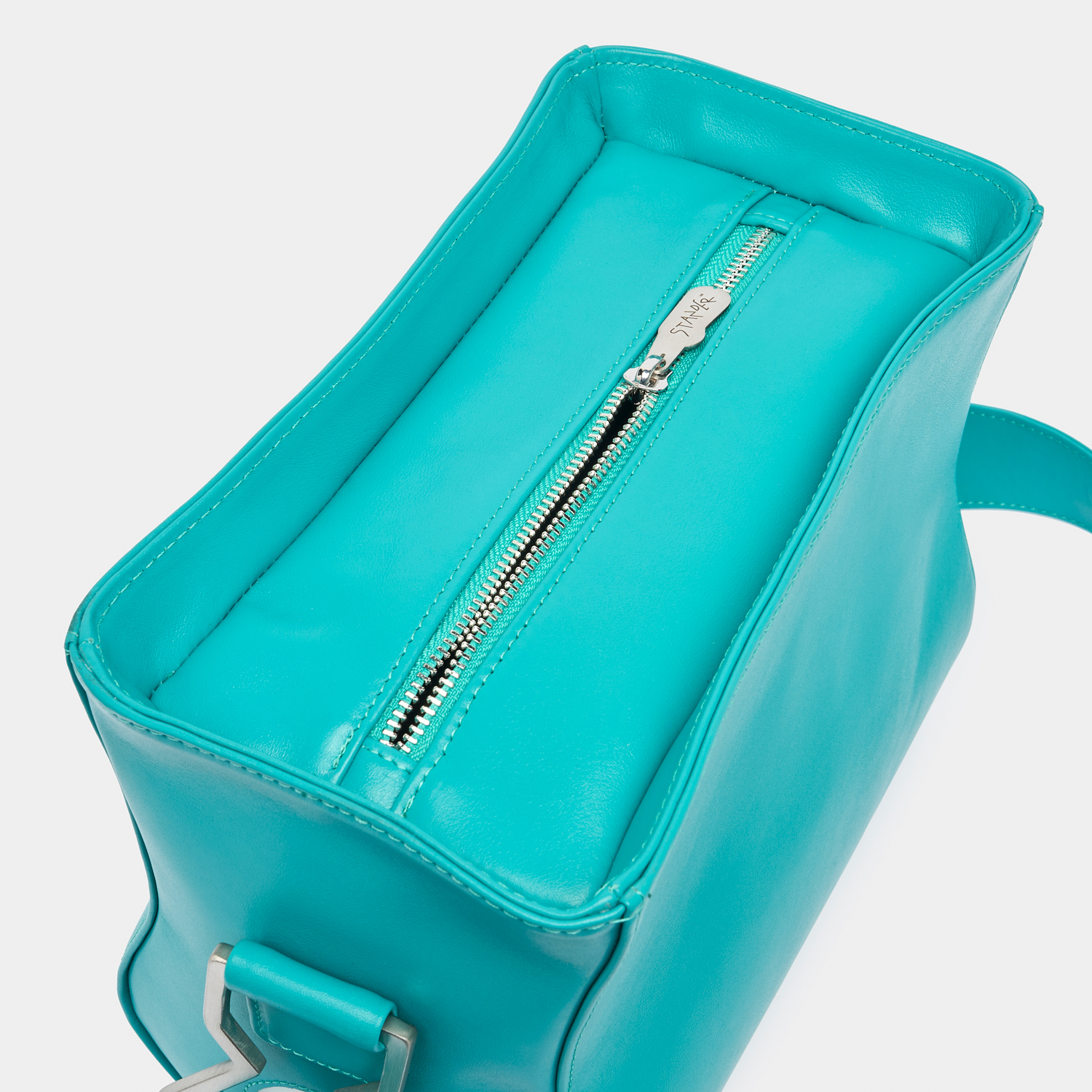 D11-leather-bag-blu-dettaglio2
